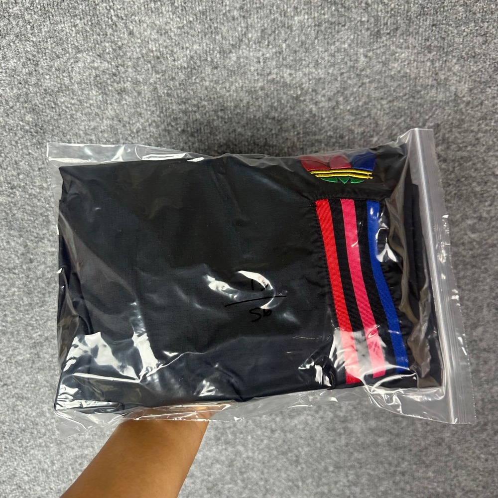 Adidas Track Pants Mens Medium Black 3D Trefoil Nylon Joggers - Picture 10 of 10
